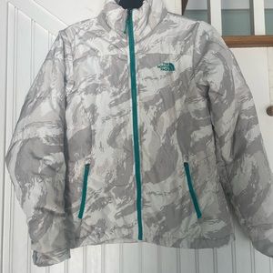 Women’s North Face jacket. Gray with green accent.